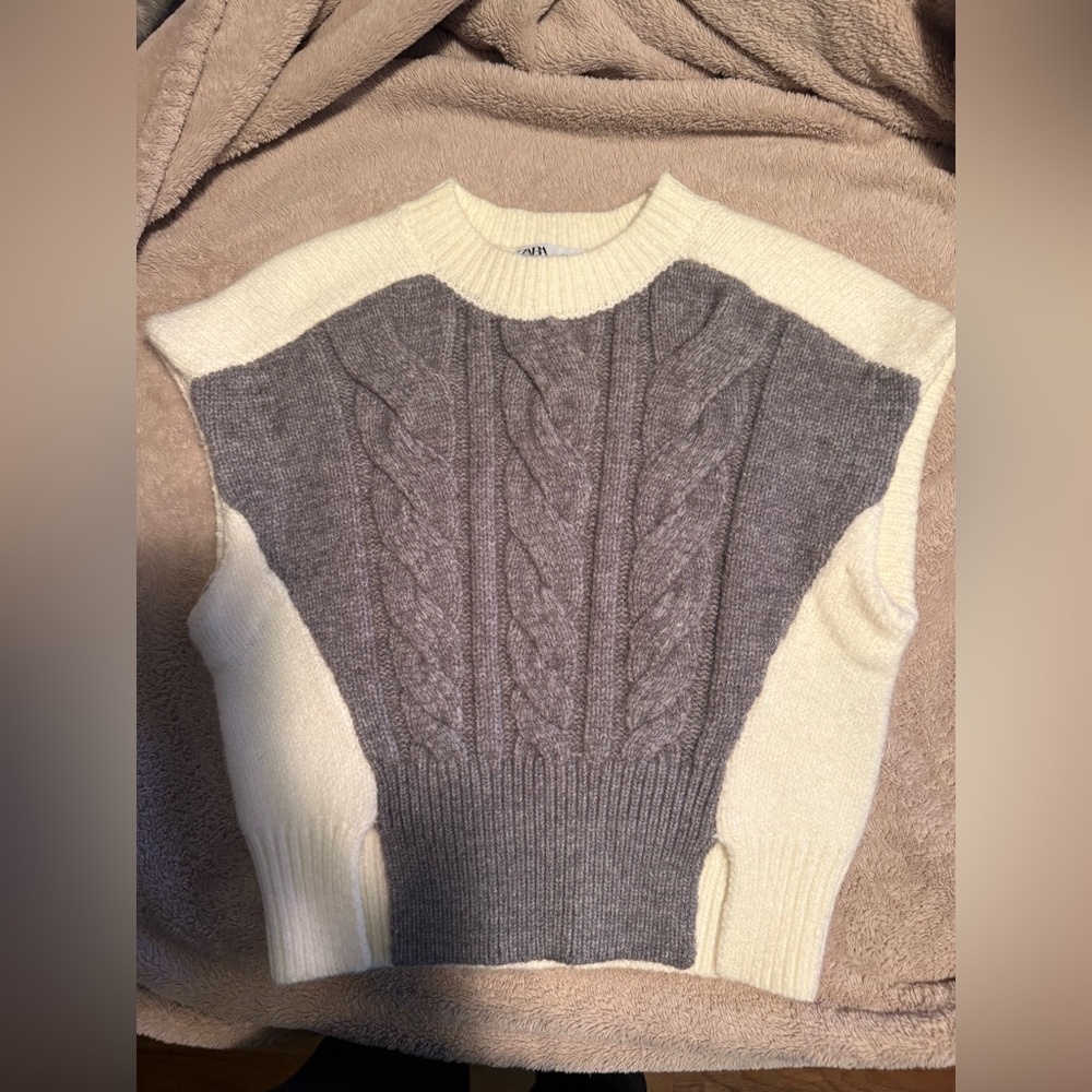 Zara Cream and Gray Knit Vest